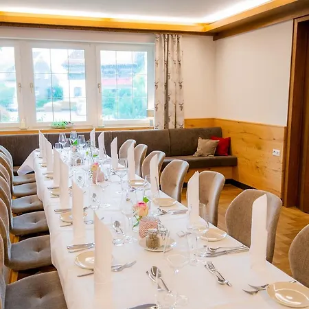 Inn Roessle 2*